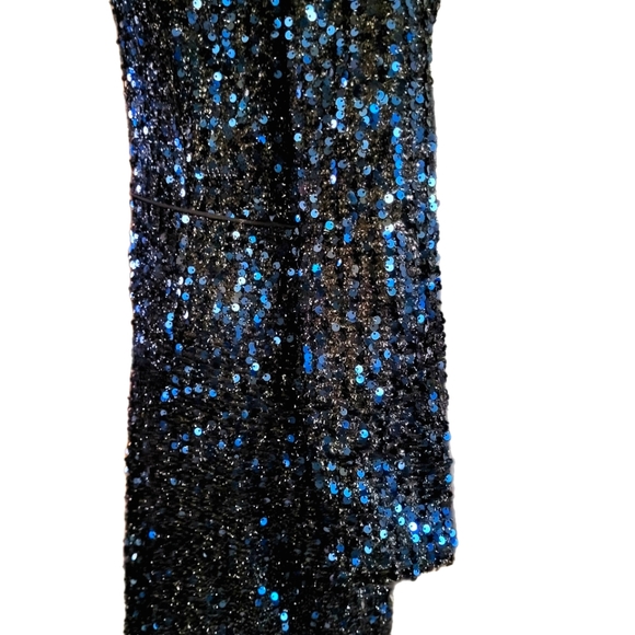 NWT Ieena for Mac Duggal 26445 Long Sleeve Sequin Gown in Midnight Sz 4 - Picture 8 of 13